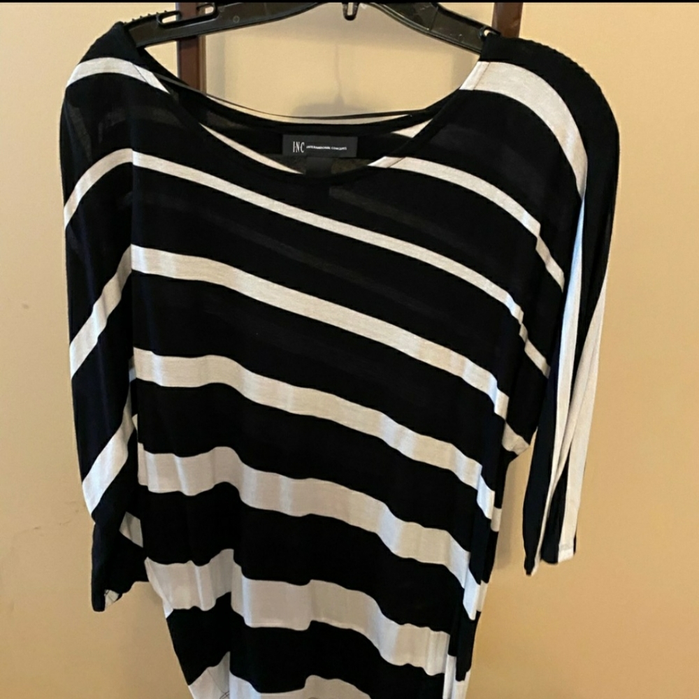 Black and white INC International Concepts